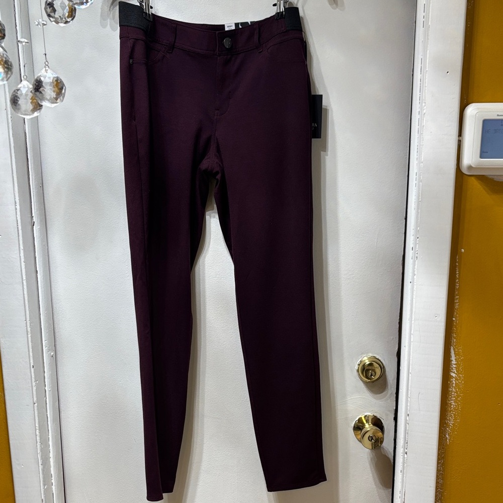 Vera Wang Men's Slim Burgundy Chinos